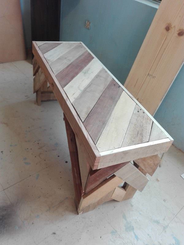 Diagonal Pallet Bench2