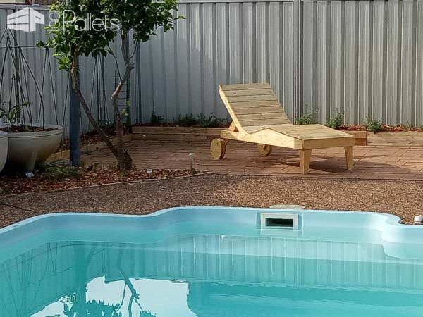 Body-contoured Pallet Chaise Lounger Lounges & Garden Sets Pallet Furniture 
