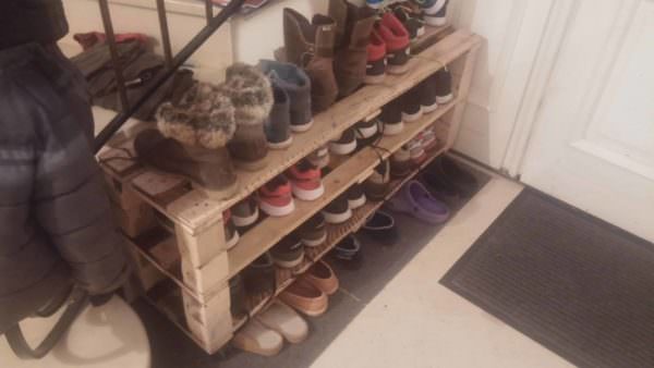 1001pallets.com-Handy Pallet Shoe Rack1