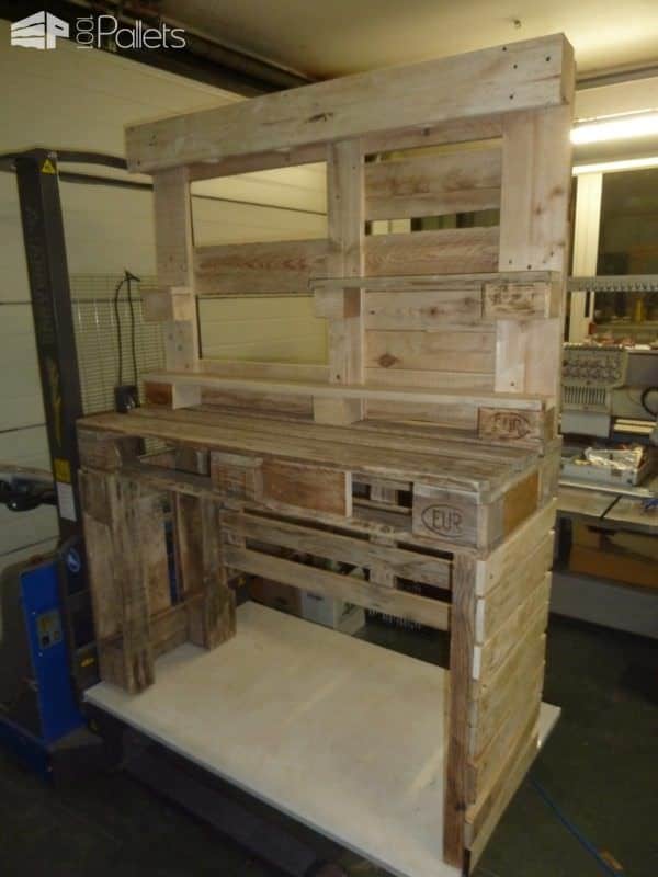 Gorgeous Mirrored Pallet Vanity Set With Jewelry Rack Pallet Benches, Pallet Chairs & StoolsPallet Desks & Pallet Tables