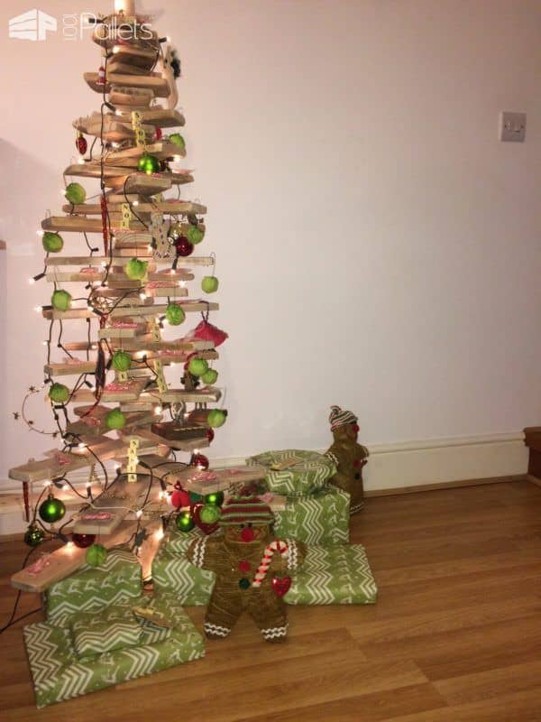 Modern Scandinavian Pallet Christmas Tree1