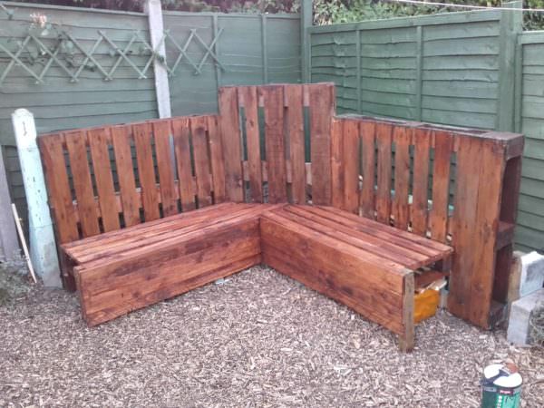 Pallet Corner Bench Unit1