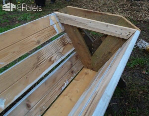 Pallet Hay Bins7