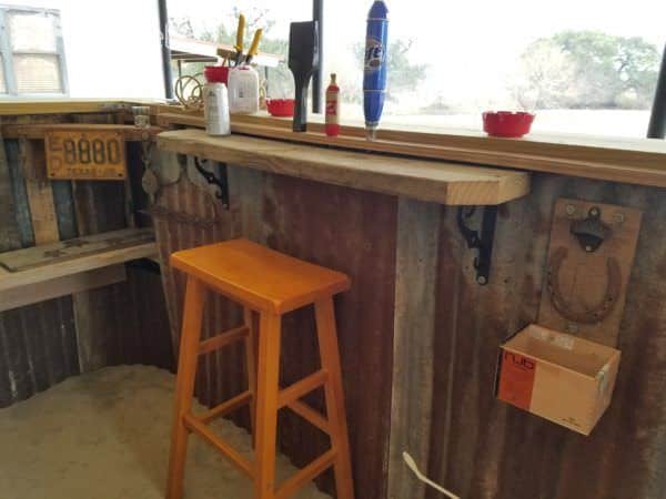 Western Saloon Pallet Backyard Bar2