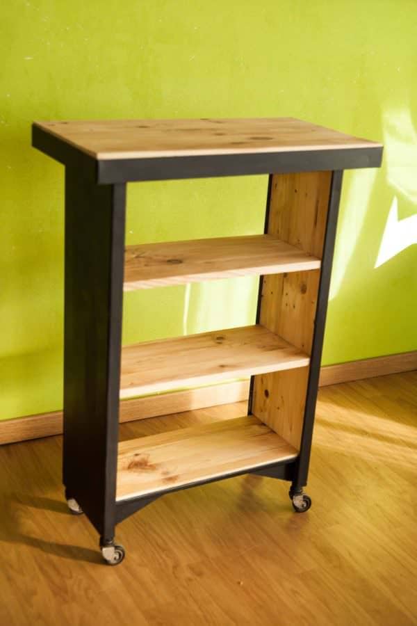 Metal-framed Mobile Pallet TV Stand2