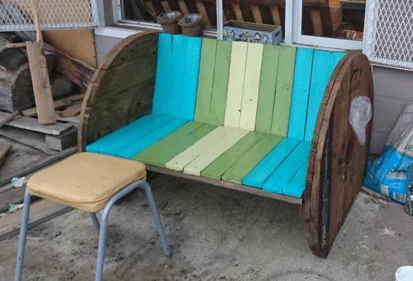 Pallet Wood Backyard Bench1