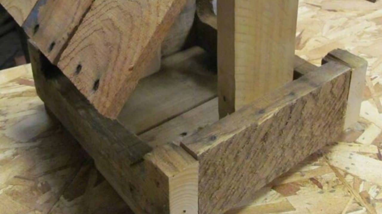 Pallet Wood Bird Feeder 1001 Pallets