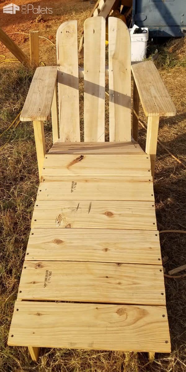 Adirondack Chairs With Foot Rests1