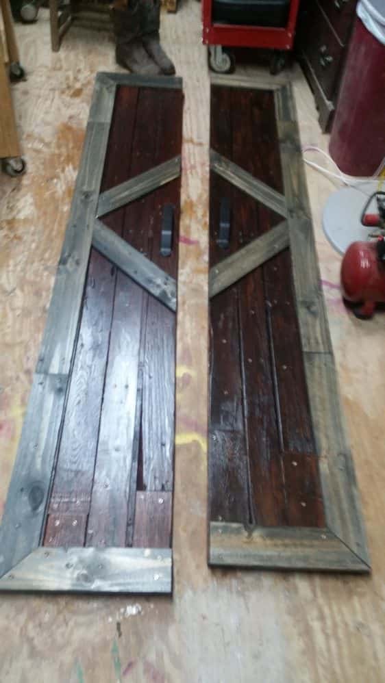 Pallet Barn Doors25