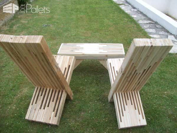 Modern Stacked Pallet Patio Set Pallet Benches, Pallet Chairs & Stools 