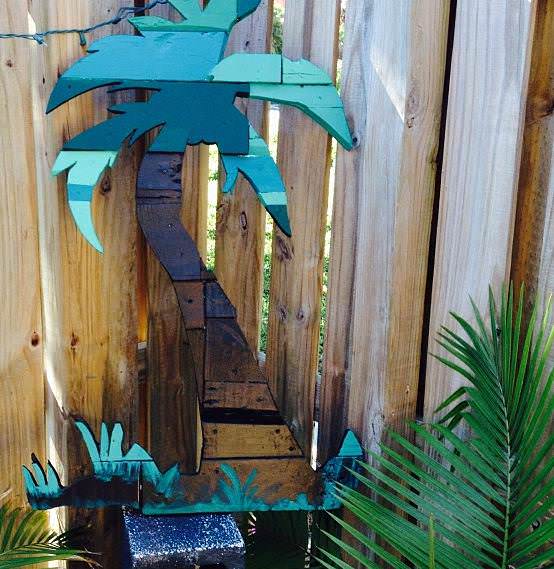 Coastal Living includes this pallet palm tree.