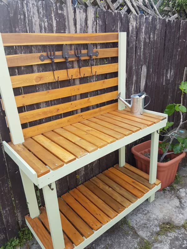 The completed Painted Pallet Potting Bench