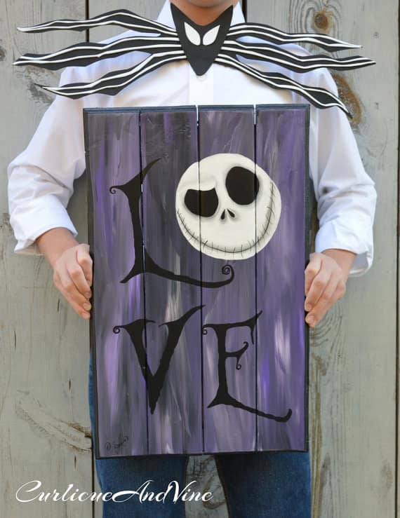 Nightmare Before Christmas - themed Pallet Christmas Decor.