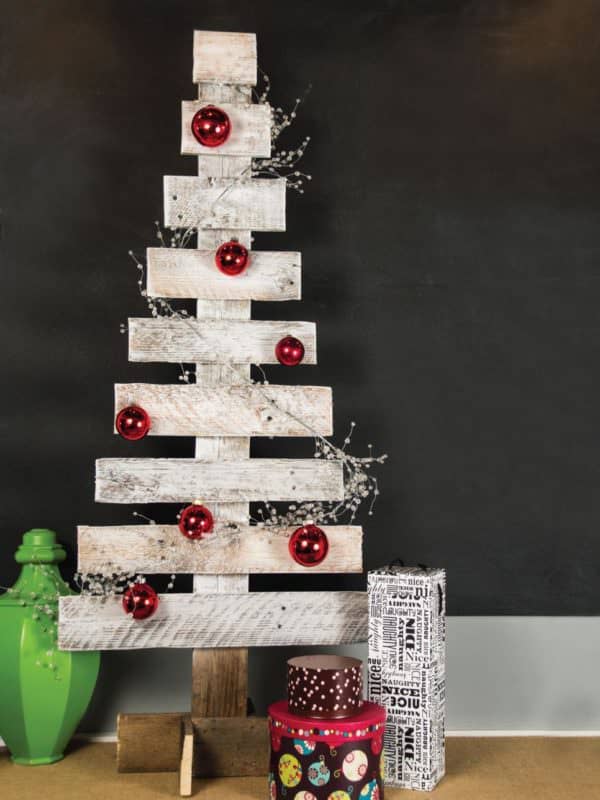 Easy Pallet Christmas Tree English Tutorials Home décor Easy Pallet Christmas Tree English Tutorials Home décor