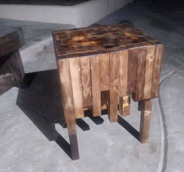 This Pallet Wood Side Table allows you to show your unique side by finishing it any way you wish.