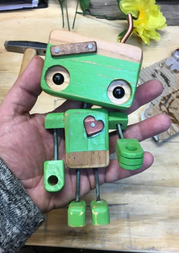 Pallet Wood Robots are better than tin robots! Much cuter!