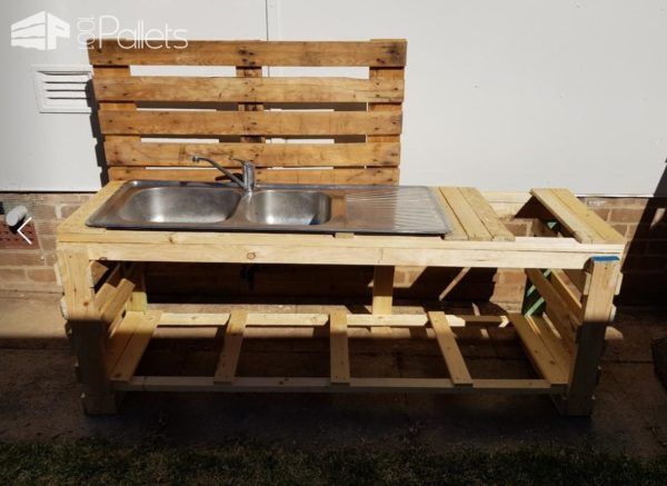 This project would be ideal for a potting table too. You could water the plants and wash off at the Pallet Kid's Kitchen.