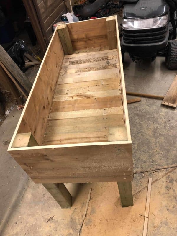 Build a bird box