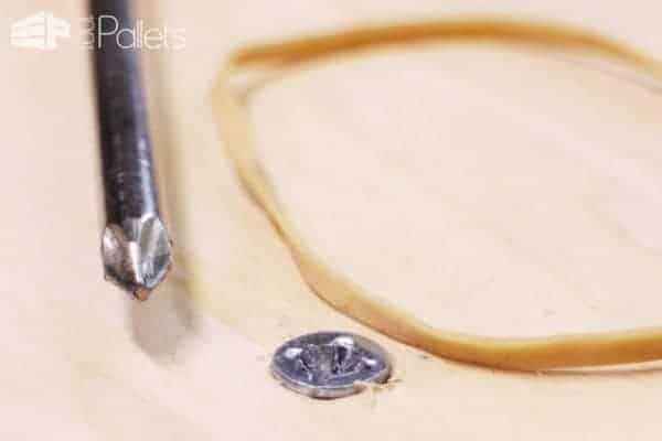 4 Methods to Remove a Stripped or Broken Screw