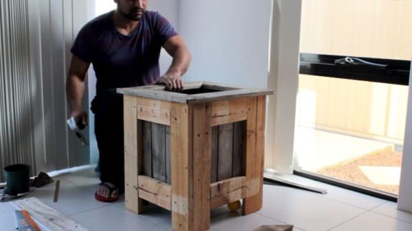 Diy: Planter Box Using Reclaimed Pallet Wood Pallet Boxes & Chests Diy: Planter Box Using Reclaimed Pallet Wood Pallet Boxes & Chests