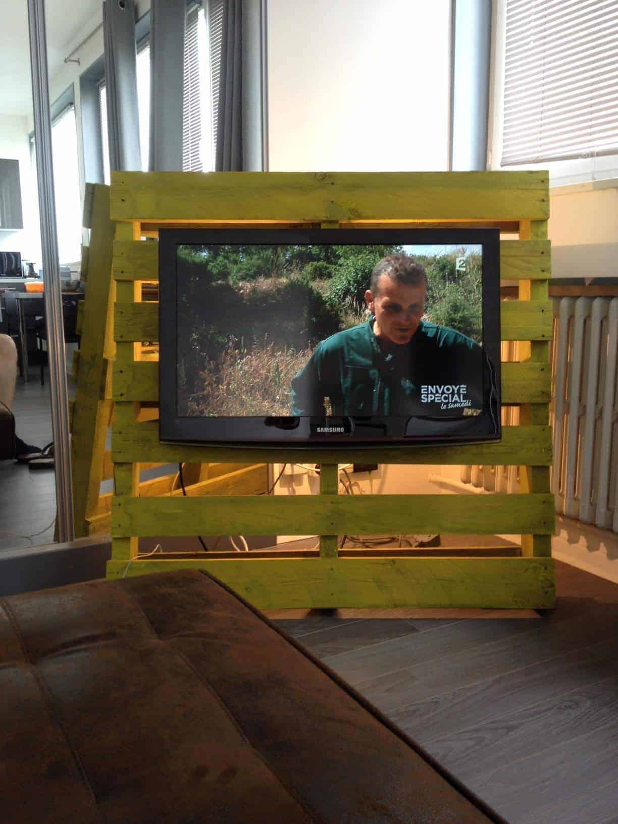 35 Amazing Tv Stands & Made Out Of Wood Pallets • 1001 Pallets