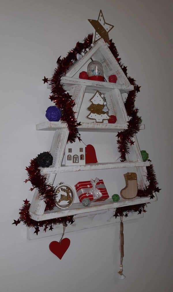 One Wooden Pallet Xmas Tree Pallet Wall Decor & Pallet Painting One Wooden Pallet Xmas Tree Pallet Wall Decor & Pallet Painting