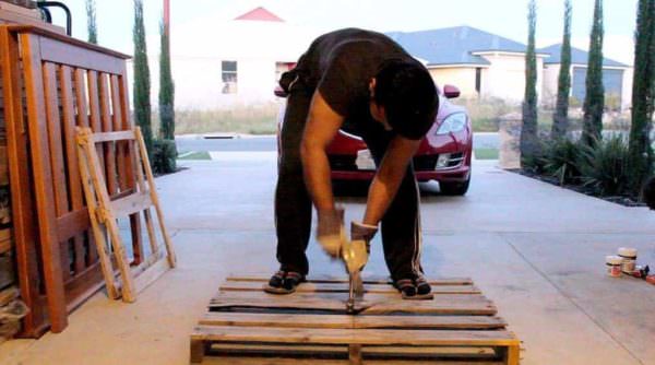 Diy: Build a Tulsi Manch Out of Pallet Wood DIY Pallet Tutorials DIY Pallet Video Tutorials Pallet Home Décor Ideas Diy: Build a Tulsi Manch Out of Pallet Wood DIY Pallet Tutorials DIY Pallet Video Tutorials Pallet Home Décor Ideas