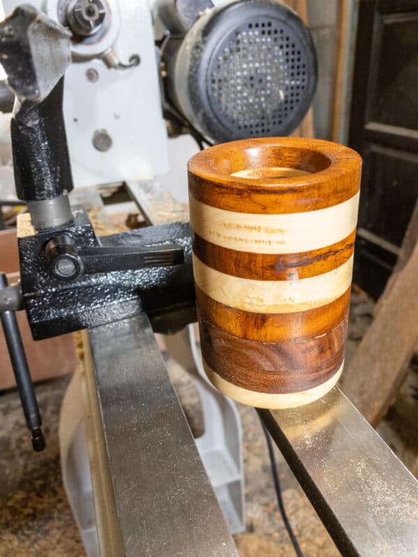 How to Turn a Pen Holder from Pallet Wood DIY Pallet Video Tutorials Pallet Home Accessories 