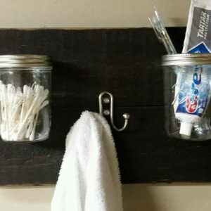 1001pallets.com-bathroom-organization-a-must