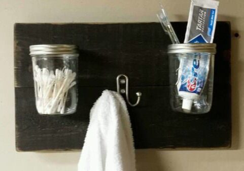 1001pallets.com-bathroom-organization-a-must