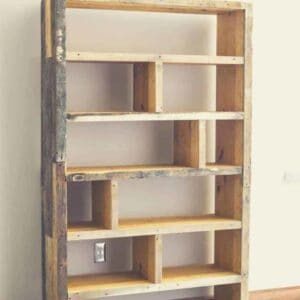 1001pallets.com-2-bookshelf-ideas-with-pallet-for-your-dorm-2