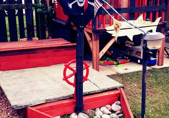 1001pallets.com-pirate-ship-sand-pit