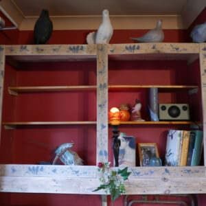 1001pallets.com-pallet-wood-shelf-unitbird-aviary