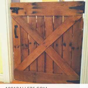 1001pallets.com-baby-or-dog-gate-made-with-only-one-pallet-01