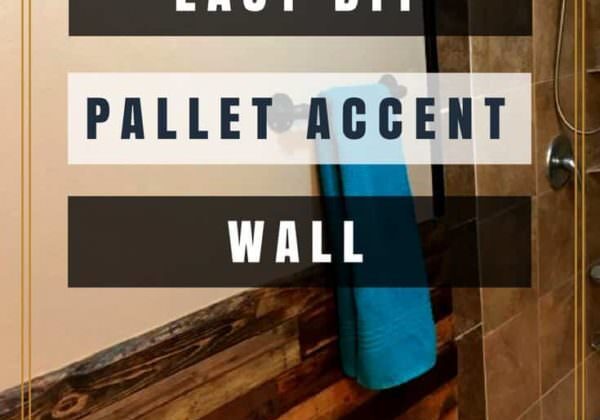 1001pallets.com-bathroom-gets-pallet-accent-wall-makeover-01