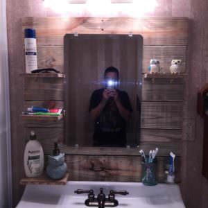 1001pallets.com-bathroom-mirror-project
