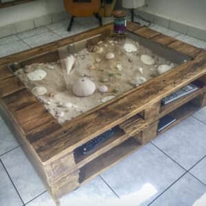 Beachy-keen Pallet Coffee Display Table / Table Basse Avec Vitrine D'exposition