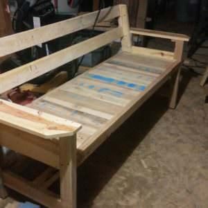 1001pallets.com-bench