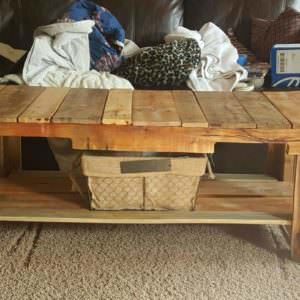 1001pallets.com-custom-pallet-table