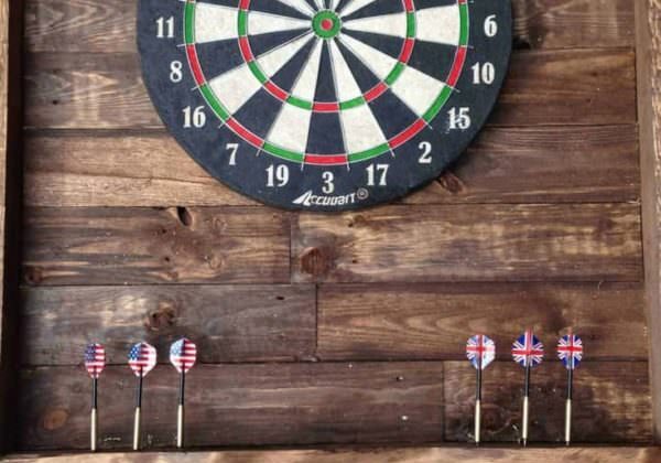 1001pallets.com-diy-pallet-dart-board-01