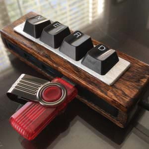 1001pallets.com-diy-video-tutorial-pallet-wood-usb-expander-01