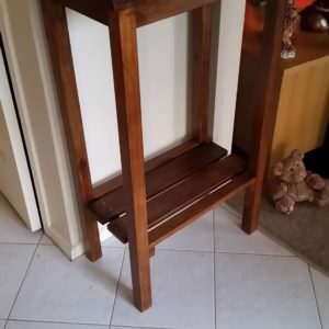 1001pallets.com-entrance-hall-table-from-single-pallet