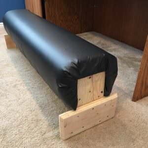 1001pallets.com-foot-rest-under-computer-desk3