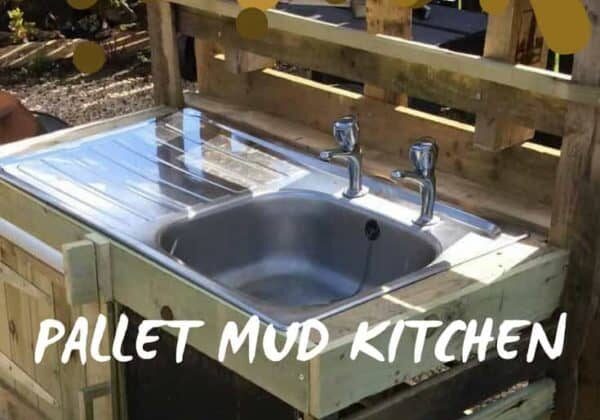 1001pallets.com-fun-in-the-sun-pallet-mud-kitchen-01