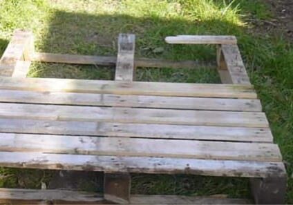 1001pallets.com-how-to-take-apart-a-pallet-in-under-5-minutes