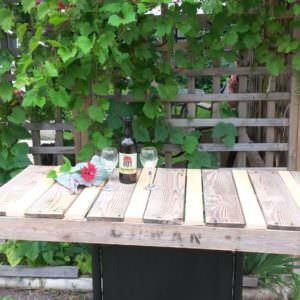1001pallets.com-my-old-bbq-remade-into-a-rustic-serving-cart