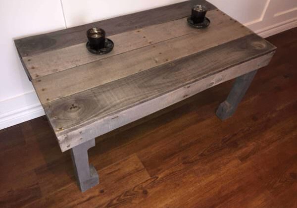 1001pallets.com-naturally-sun-bleached-wood-coffee-table