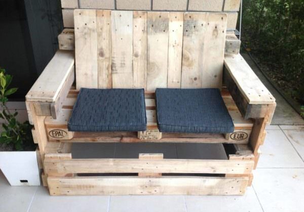 1001pallets.com-outdoor-timber-seat