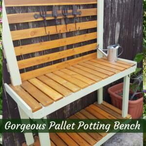 1001pallets.com-painted-pallet-potting-bench-for-gardening-chores-01