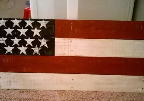 1001pallets.com-pallet-american-flag